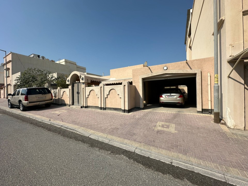 Villa for Sale in West Riffa Image #8449 0
