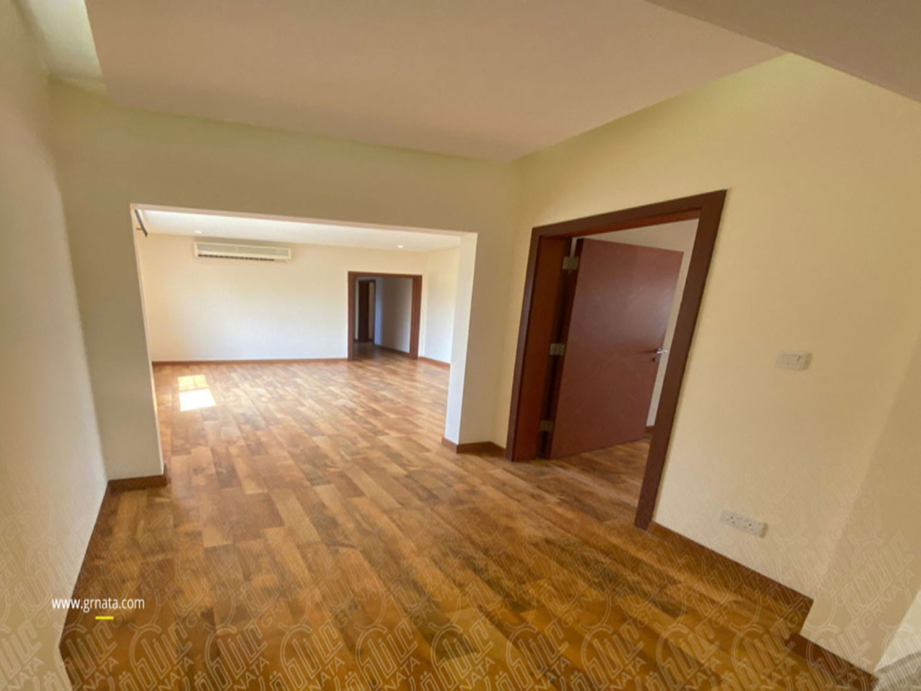 صورة فيلا للإيجار في باربار #864 2