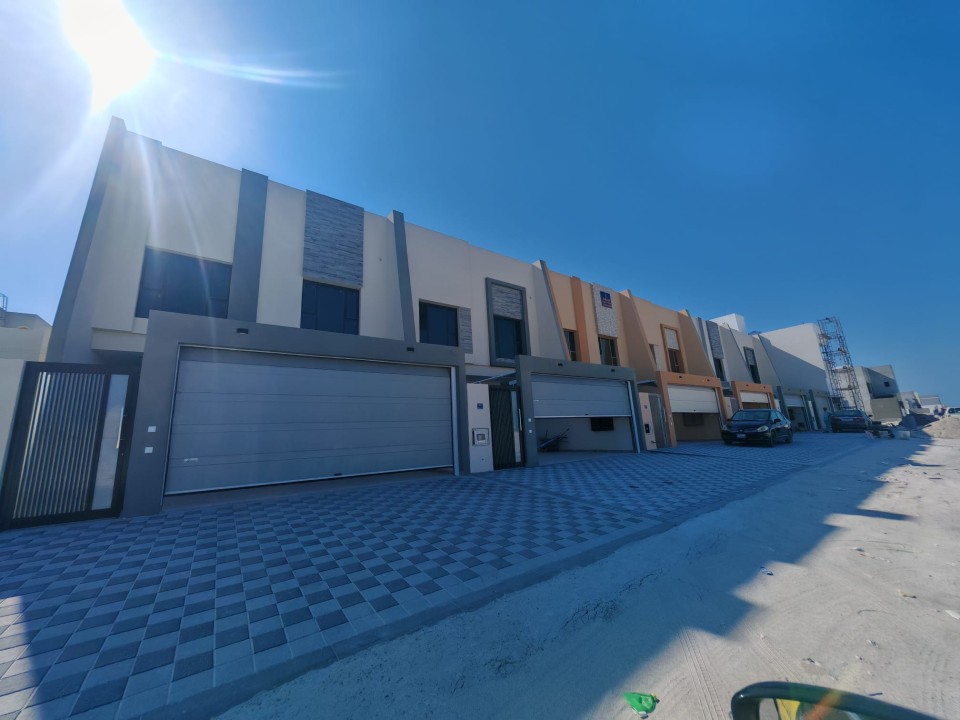 صورة فيلا للبيع في ديار المحرق #8728 0