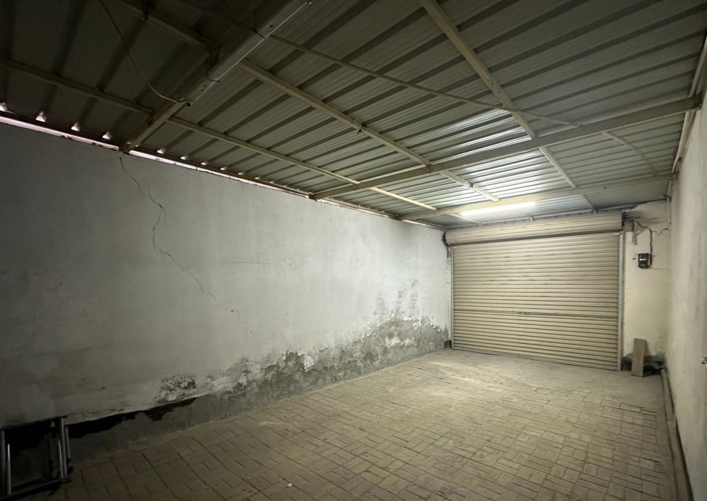 صورة فيلا للبيع في سترة #9216 1