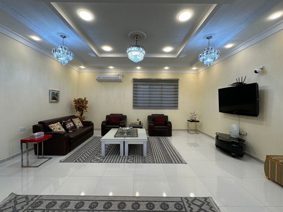 صورة فيلا للبيع في راس حيان #9474 5