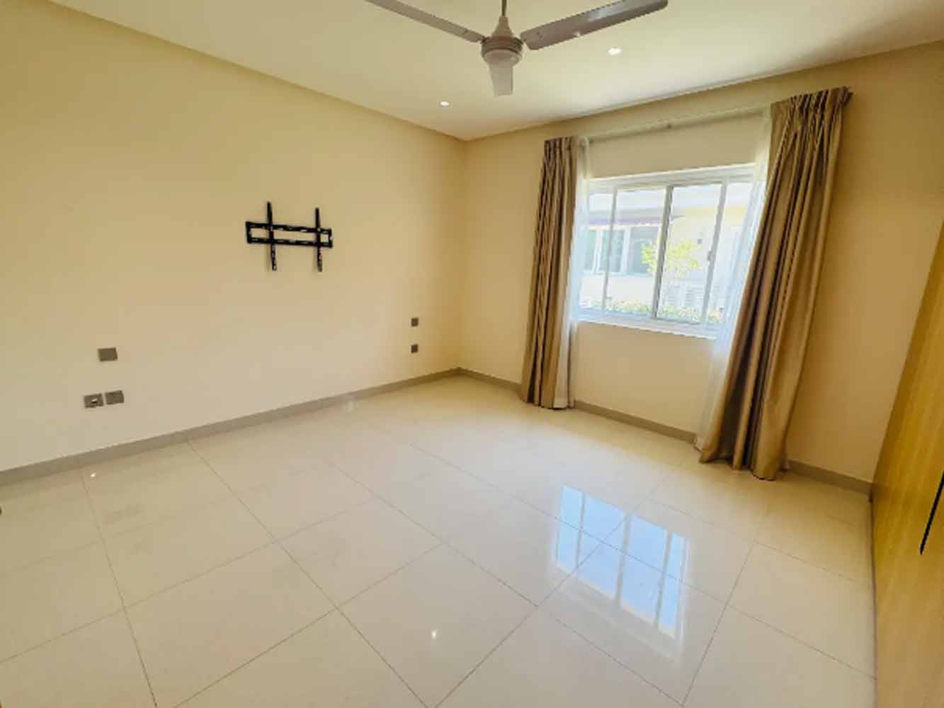 property 5330 image 6