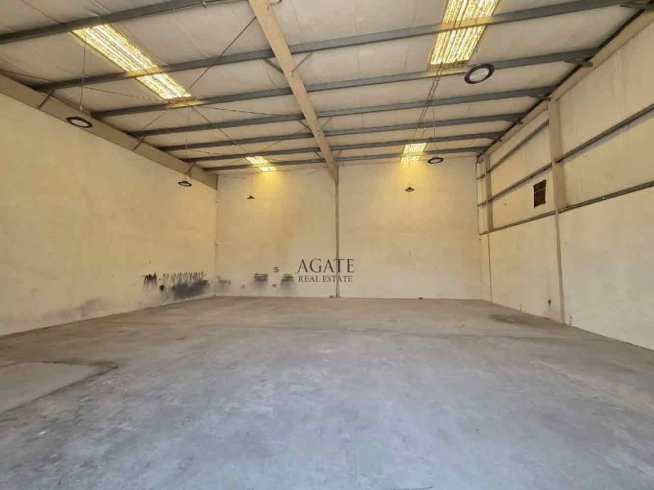 صورة مخزن للإيجار في سترة الصناعية #5377 1